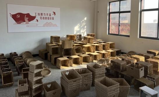 兰考葡萄架乡 共富工坊“三打造” 文化用品铺就全民共富路